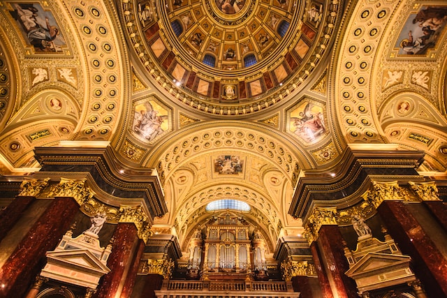 picture from the inside of Basilica Church