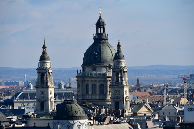 picture from the Basilica from outside