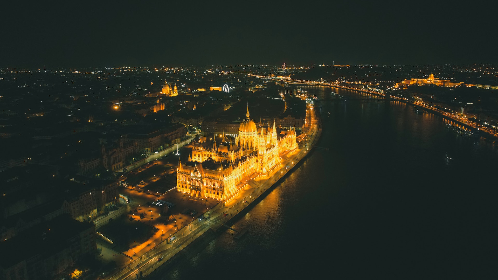parlament from above