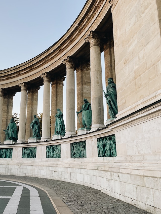 close up picture from Hungarian rulers on Hero place